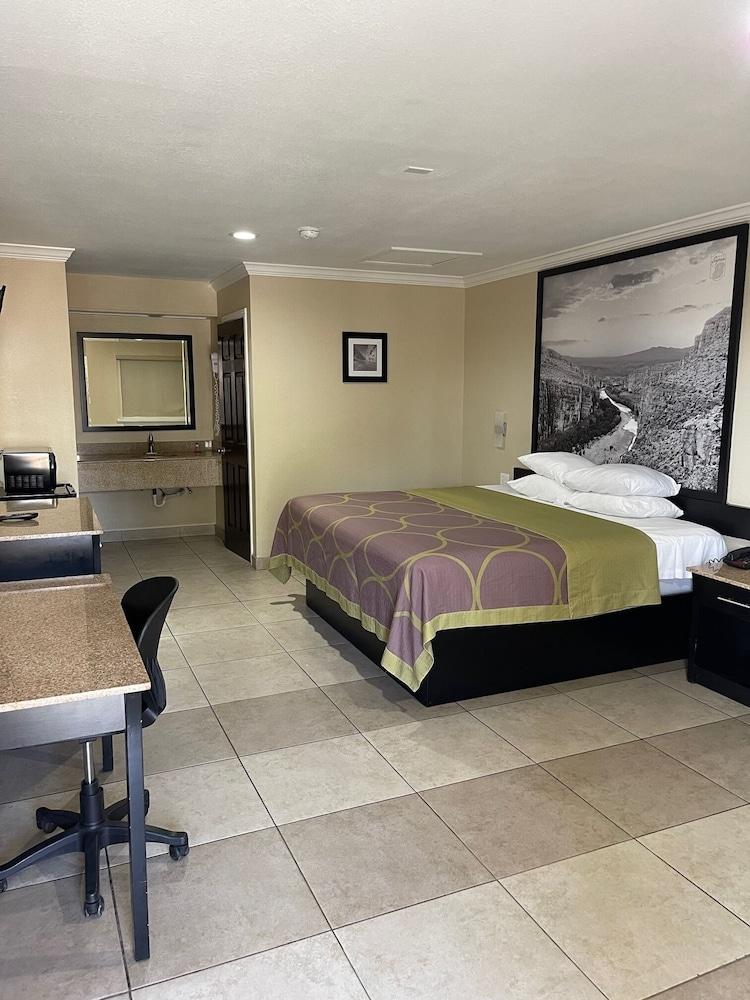 Super 8 By Wyndham Mcallen-Downtown-Airport-La Plaza Mall Μοτέλ Εξωτερικό φωτογραφία