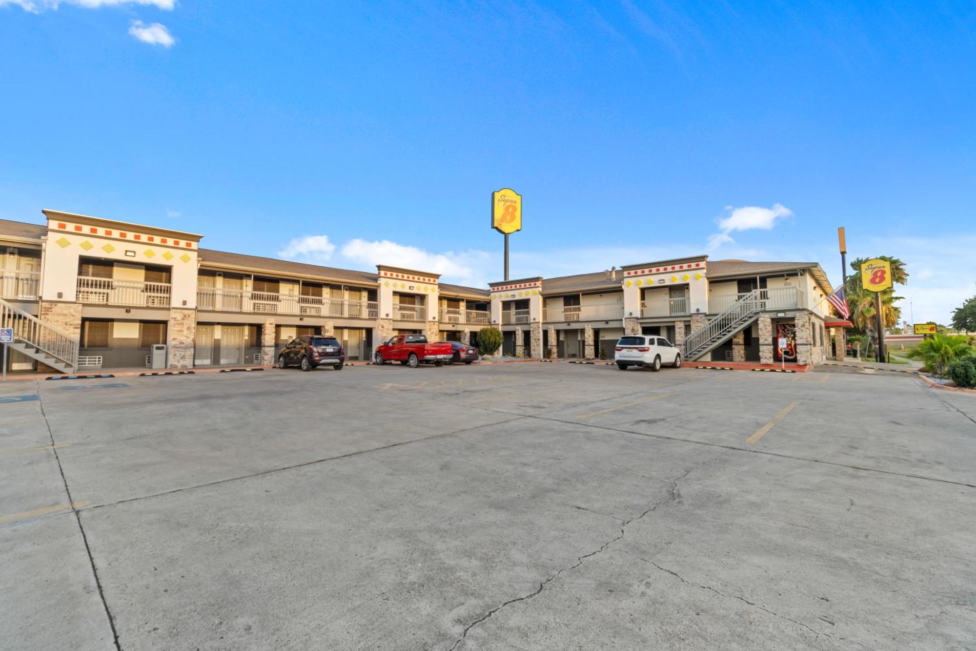 Super 8 By Wyndham Mcallen-Downtown-Airport-La Plaza Mall Μοτέλ Εξωτερικό φωτογραφία